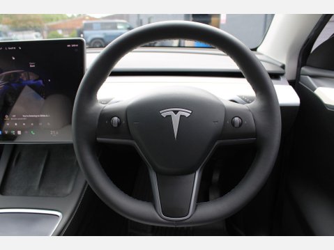 Tesla Model Y LONG RANGE 15