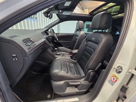 Volkswagen Tiguan 2.0 BiTDI R-Line SUV 5dr Diesel DSG 4Motion Euro 6 (s/s) (240 ps) 9