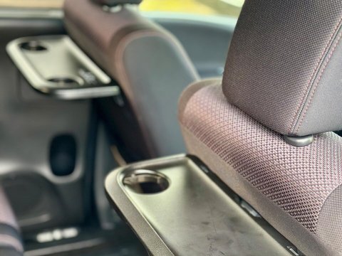 Nissan Serena 2.0 Petrol Hybrid 8 Seater 43