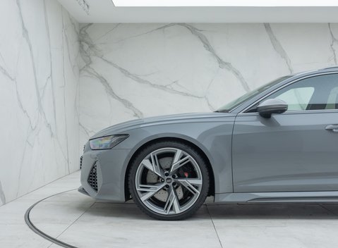 Audi RS6 AVANT PERFORMANCE 32