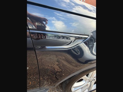 Land Rover Discovery 3.0 TD V6 First Edition SUV 5dr Diesel Auto 4WD Euro 6 (s/s) (258 ps) 45