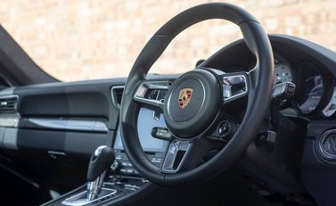 Porsche 911 (991.2) Turbo S 11