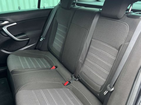 Vauxhall Insignia 1.6 Insignia SRI Nav CDTI Auto 5dr 21