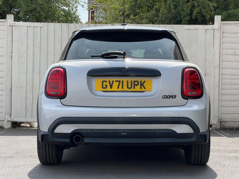 Mini Hatch 1.5 Cooper Exclusive Hatchback 5dr Petrol Steptronic Euro 6 (s/s) (136 ps) 9