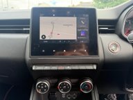 Renault Clio ICONIC TCE BOSE 14