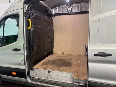 Ford Transit 350 Limited 2.0 EcoBlue L4 23