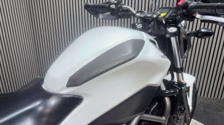 Honda NC700 2012 ONLY 19K NEW MOT 47BHP A2 READY SERVICED COMMUTER BIKE 17