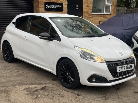 Peugeot 208 1.2 PureTech Black Edition Hatchback 3dr Petrol Manual Euro 6 9