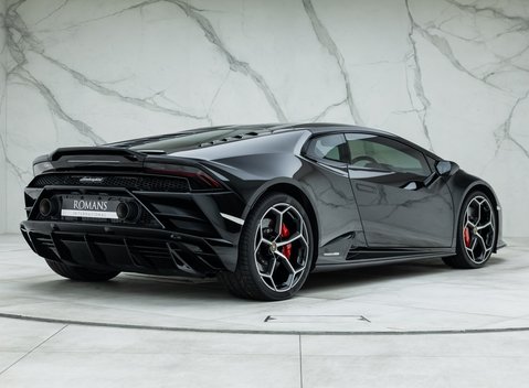 Lamborghini Huracan LP640-4 EVO 3