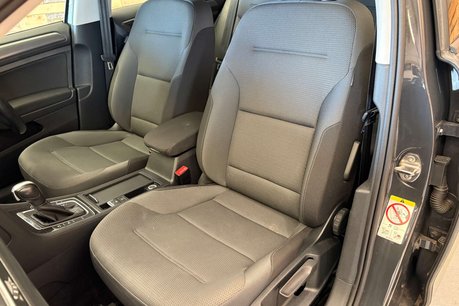 Volkswagen Golf 35.8kWh e-Golf Hatchback 5dr Electric Auto (136 ps) 30