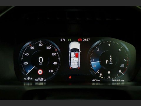 Volvo XC90 2.0 B5 MHEV R-Design SUV 5dr Diesel Hybrid Auto 4WD Euro 6 (s/s) (235 ps) 21
