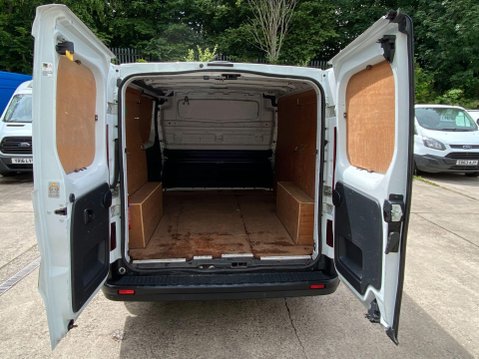 Renault Trafic 1.6 dCi 27 Business+ Panel Van 5dr Diesel Manual SWB Standard Roof Euro 6 ( 26