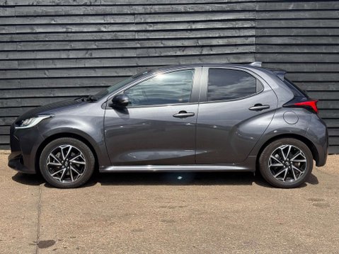 Toyota Yaris 1.5 Yaris Design HEV CVT 5dr 42