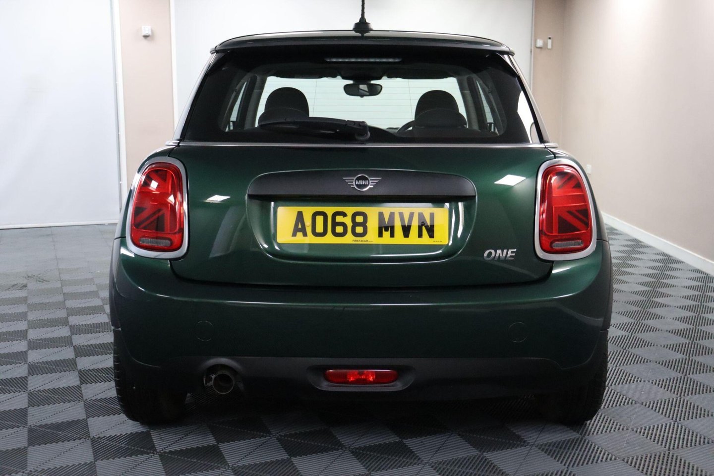 2018 MINI Hatch — image 7