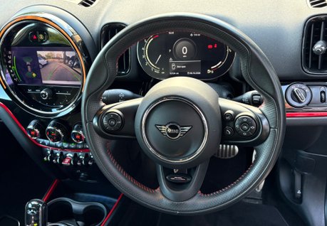 Mini Countryman Cooper 1.5 Petrol Automatic Sport Comfort Plus Navigation 5 door - CARPLAY 12