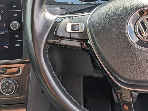 Volkswagen Golf SE NAVIGATION TDI DSG 21