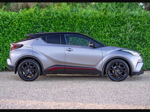 Toyota C-HR 1.8 C-HR-Dynamic HEV CVT 5dr 5