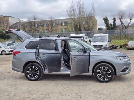 Mitsubishi Outlander 2.0h 12kWh GX4h SUV 5dr Petrol Plug-in Hybrid CVT 4WD Euro 6 (s/s) (200 ps) 11