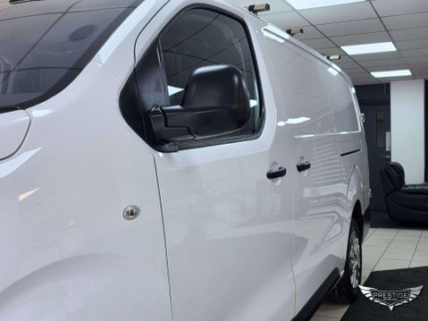 Vauxhall Vivaro 2.0 Turbo D 3100 Dynamic L2 H1 Euro 6 (s/s) 6dr 57