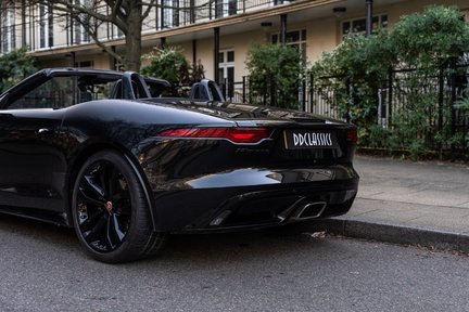 Jaguar F-Type R-Dynamic Black 16
