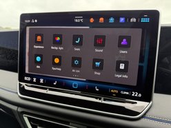 Volkswagen Tiguan 1.5 TSI eHybrid 19.7kWh R-Line SUV 5dr Petrol Plug-in Hybrid DSG Euro 6 (s/ 43