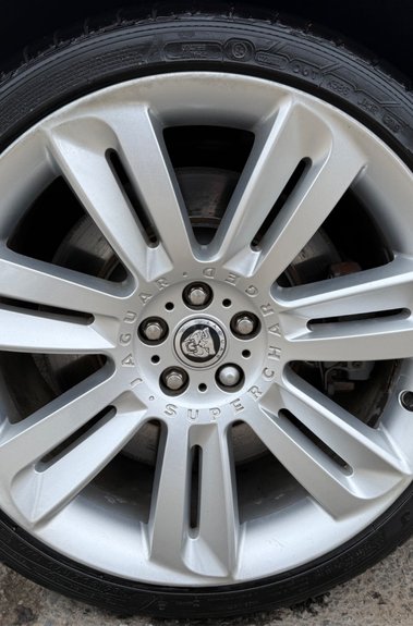 Jaguar XKR XKR 5.0 V8 SUPERCHARGED - LOW MILEAGE - 11 SERVICES - ONLY 27,435 MILES! 