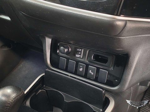 Mitsubishi Outlander 2.2 DI-D 4 Auto 4WD Euro 6 5dr 33