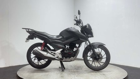 Honda CB GLR 125 2017 GOOD RUNNING PROJECT BIKE SPARES OR REPAIR 125CC