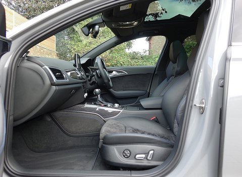 Audi RS6 Avant Performance 18