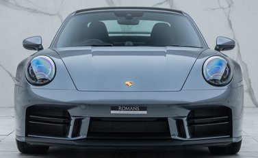 Porsche 911 Carrera (992.2) 7
