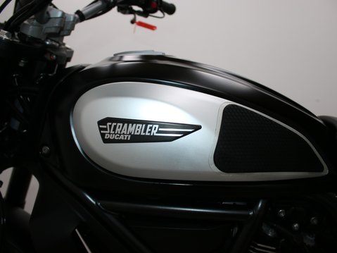 Ducati Scrambler 800 SCRAMBLER ICON DARK 28