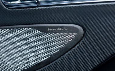 Aston Martin DB12 VOLANTE 30