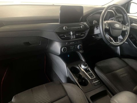 Ford Focus 1.0 Focus Active Auto 5dr 46