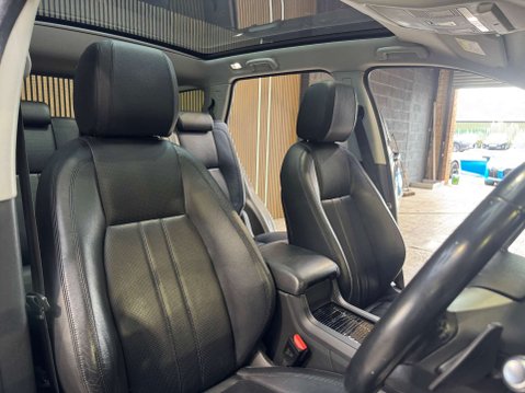 Land Rover Discovery Sport 2.0 Discovery Sport Black HSE TD4 Auto 4WD 5dr 41