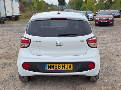 Hyundai i10 1.2 Premium SE Hatchback 5dr Petrol Auto Euro 6 (87 ps) 9