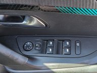 Peugeot 2008 ALLURE PREMIUM 26