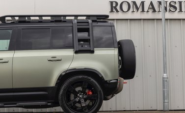 Land Rover Defender 110 X P400 31