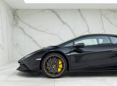 Lamborghini Huracan LP640-2 Tecnica 28