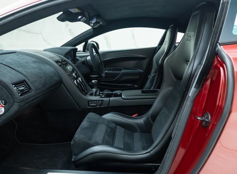 Aston Martin Vantage GT8 18