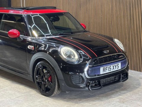 Mini Hatch 2.0 John Cooper Works Auto 3dr 21