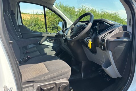 Ford Transit Custom 310 L1 105 ps Base Panel Van - Air Con 16