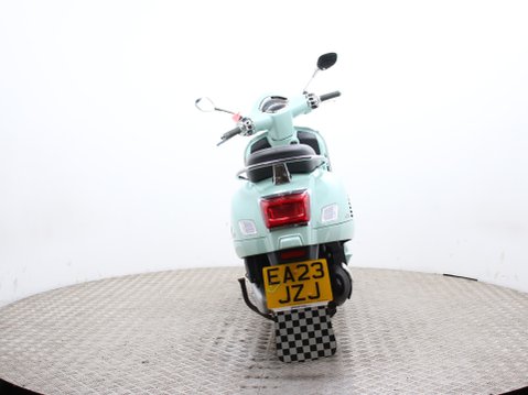 Piaggio Vespa GTS VESPA GTS 125 5