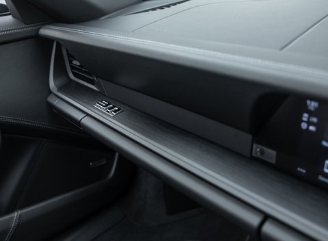 Porsche 911 Targa (992) 50 Years Porsche Design Edition 23