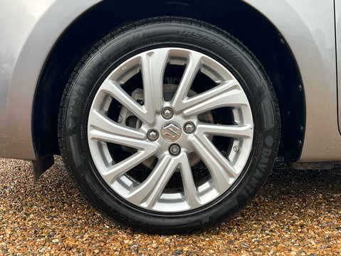 Suzuki Swift SZ-T DUALJET MHEV 4