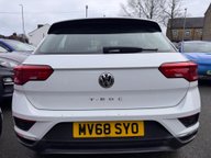 Volkswagen T-Roc SE TSI 6