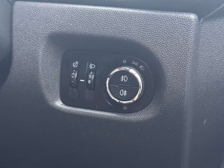 Vauxhall Corsa 1.4 Corsa SRI 3dr 32