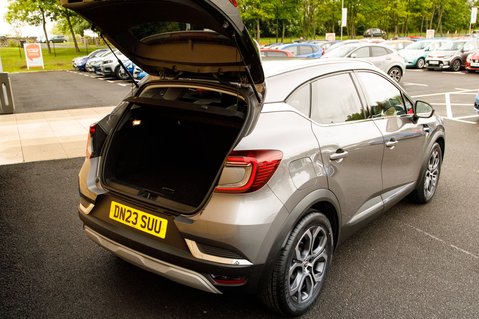 Renault Captur TECHNO E-TECH 38