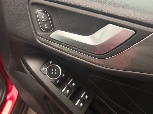 Ford Focus TITANIUM EDITION MHEV 13