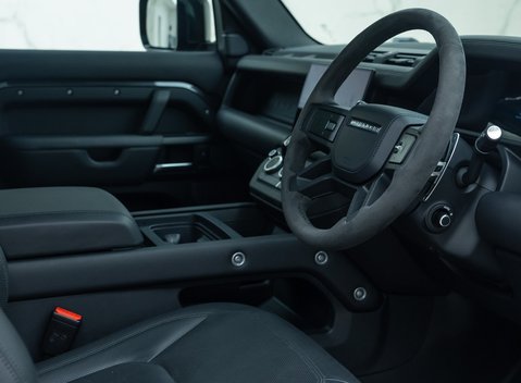 Land Rover Defender 90 V8 P525 13