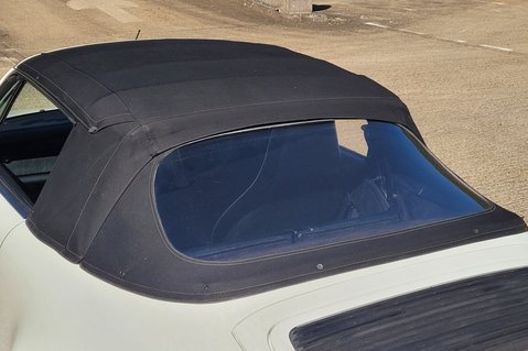 Porsche 911 CARRERA 2 19